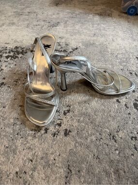 Salsero Silver Bedazzled Strappy Evening Sandal Heels 7.5
